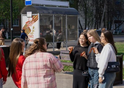 Символ Победы: чистопольская молодёжь раздала 300 георгиевских лент