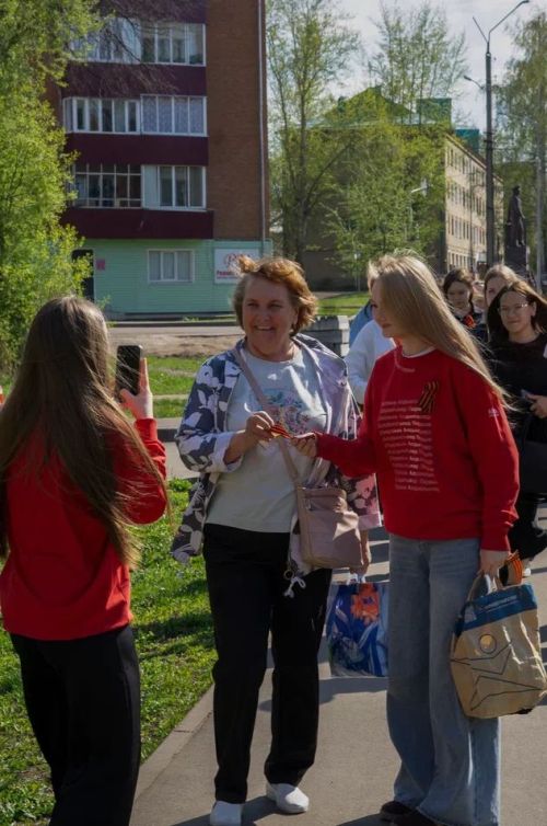 Символ Победы: чистопольская молодёжь раздала 300 георгиевских лент