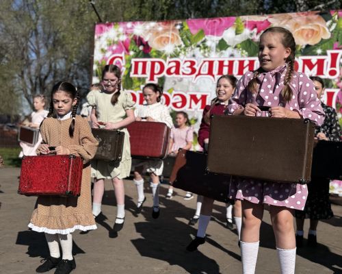 В сквере «Мельничная площадь» прошёл концерт «Во имя Победы!»