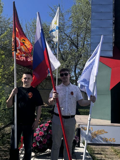 В Чистополе у мемориала в микрорайоне Автовокзал прошёл торжественный митинг в честь 81-й годовщины Победы