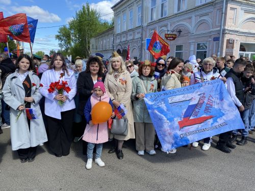 Праздничный парад, вручение наград, тематические площадки: в Чистополе отмечают День Победы