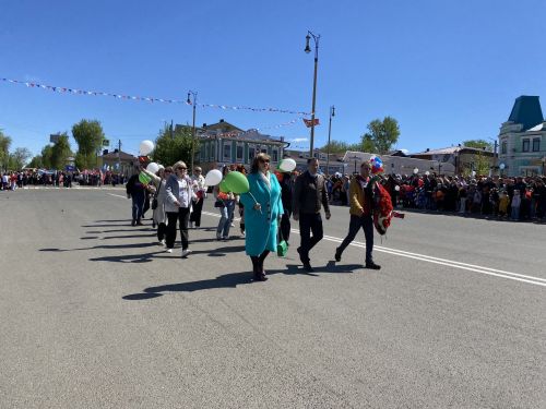 Праздничный парад, вручение наград, тематические площадки: в Чистополе отмечают День Победы