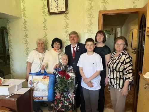 Труженица тыла из Чистополя отмечает юбилей в День Победы