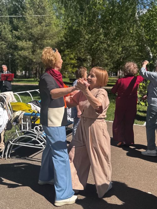 Праздничный парад, вручение наград, тематические площадки: в Чистополе отмечают День Победы