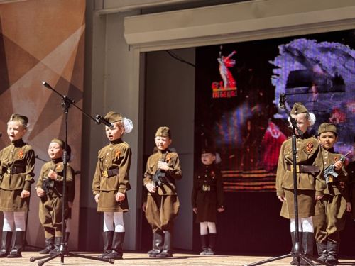 Праздничный парад, вручение наград, тематические площадки: в Чистополе отмечают День Победы