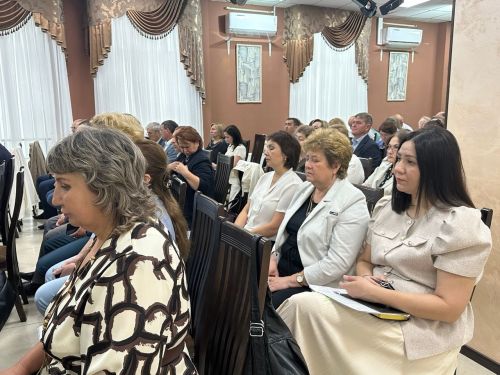 На аппаратном совещании в Чистопольском районе обсудили работу ТОС, ситуацию на полях и оперативную обстановку