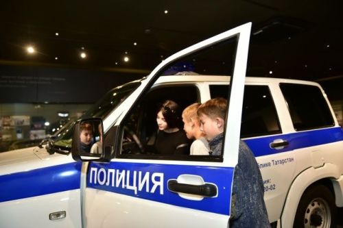 Сотрудники МВД Татарстана организовали праздник для воспитанников чистопольского детского дома