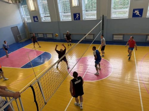 Молодежь Чистопольского района состязалась в турнире по волейболу