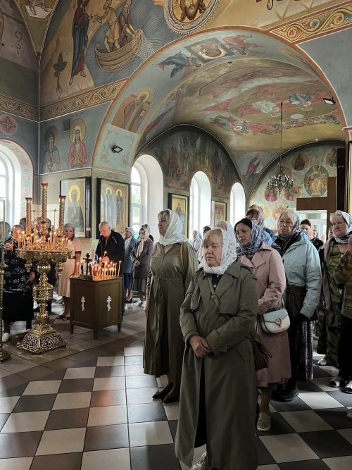 В Свято-Троицком храме почтили память иерея Сергия Рыбочкина