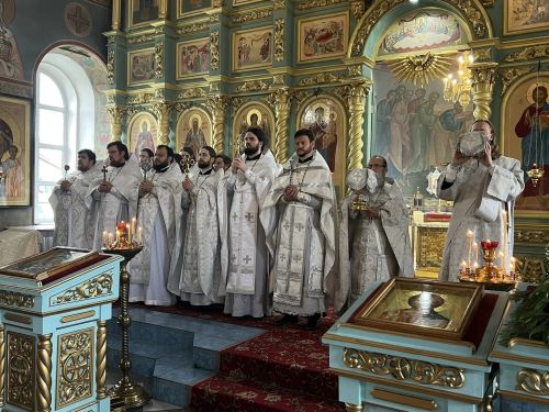 В Свято-Троицком храме почтили память иерея Сергия Рыбочкина