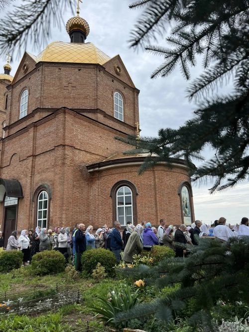 В Свято-Троицком храме почтили память иерея Сергия Рыбочкина