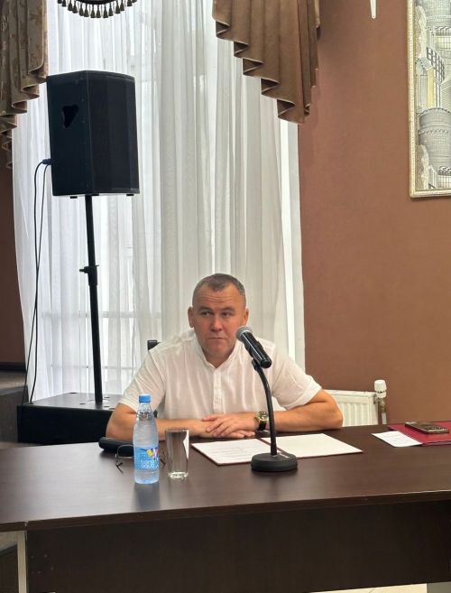 Эдуард Хасанов провел аппаратное совещание: соцзащита, АПК и правопорядок в центре внимания