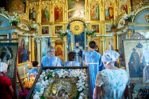 В Казанском храме Чистополя торжественно отметили престольный праздник