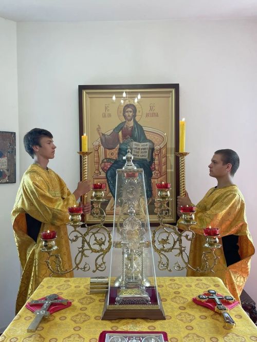 В храме села Булдырь установили новую икону Христа Вседержителя