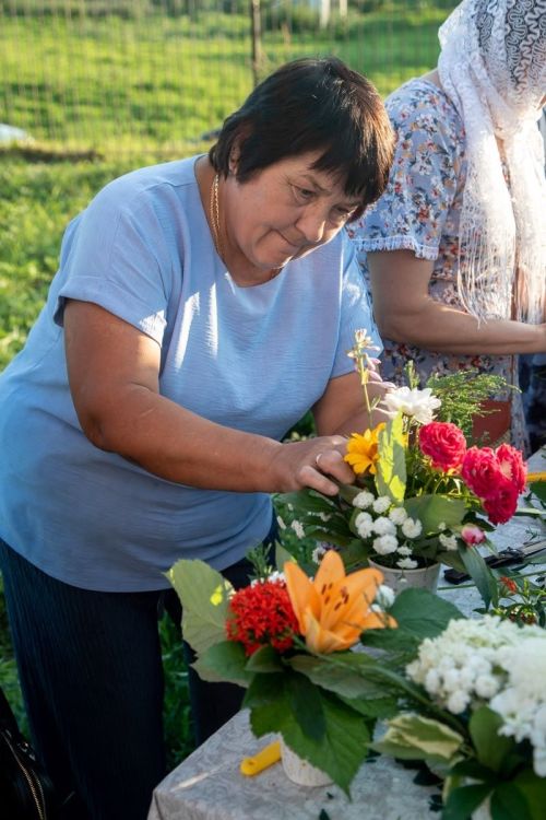 В селе Булдырь отметили День семьи, любви и верности молебном и народными гуляньями
