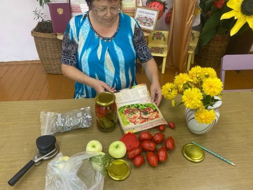 В селе Чистопольского района состоялась встреча, посвященная традициям домашнего консервирования