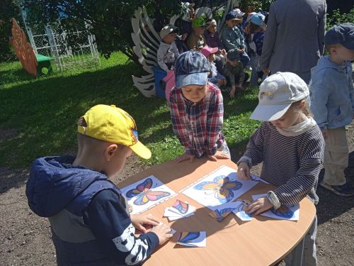 В чистопольской библиотеке дети искали бабочек