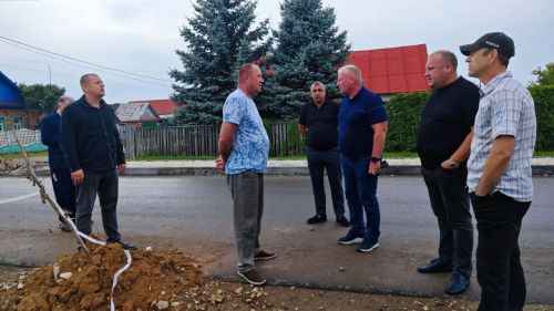 На улице Хмельницкого в Чистополе идёт капитальный ремонт дороги и прокладка водопровода