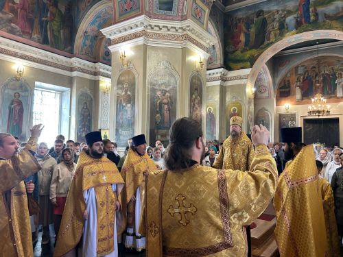 С Днём Татарстана и началом учебного года: епископ Филарет обратился к верующим