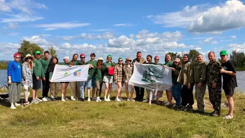В заказнике «Чистые луга» волонтеров научили учитывать численность редких животных