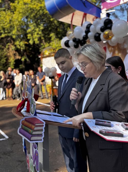 В Чистополе прошла торжественная линейка в честь Дня знаний
