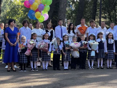 В Чистополе прошла торжественная линейка в честь Дня знаний