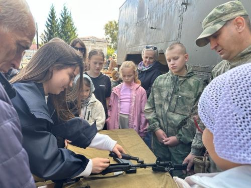 В Скарятинском саду открыли учебный год воскресных школ Чистопольского благочиния