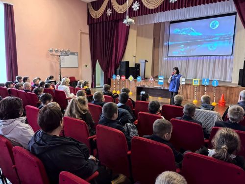 Юные жители села Чистопольского района повторили правила дорожного движения