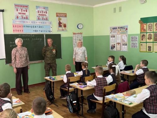 Учитель информатики, участник СВО встретился со школьниками в Чистополе