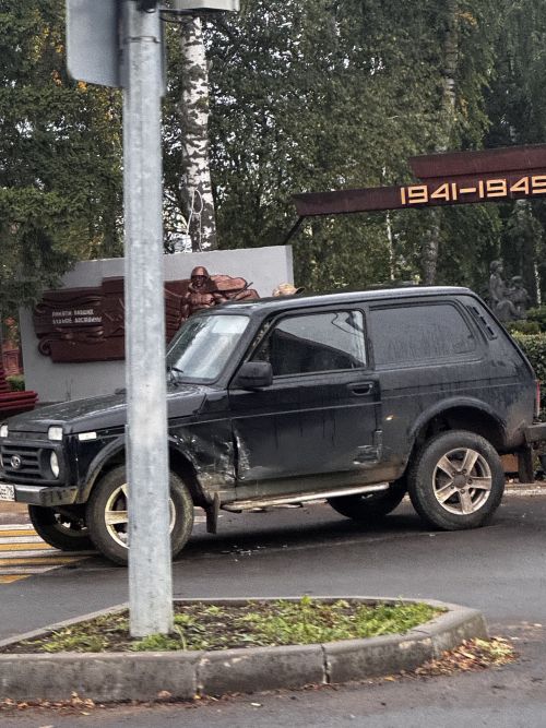 В центре Чистополя произошли две аварии с участием отечественных автомобилей