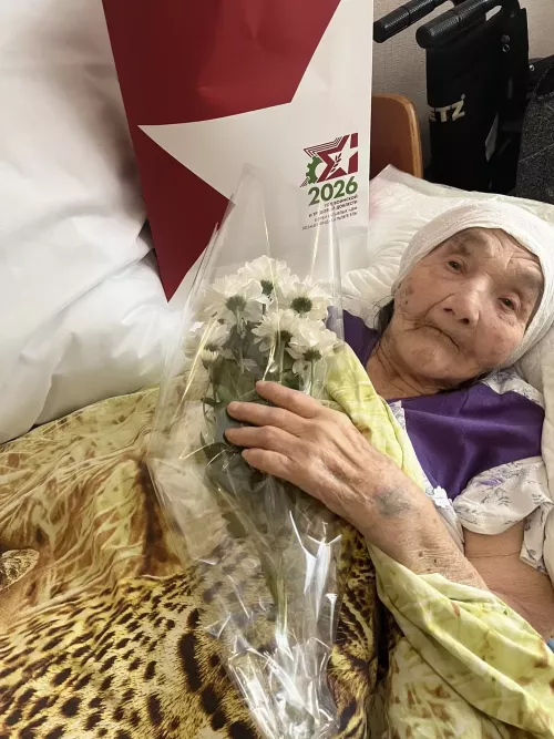 В Чистополе поздравили с 94-летием труженицу тыла Нуранию Шарифуллину