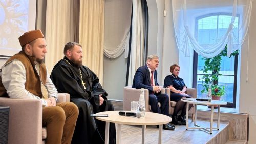 Чистопольским кадетам рассказали, как противостоять деструктивному влиянию в сети