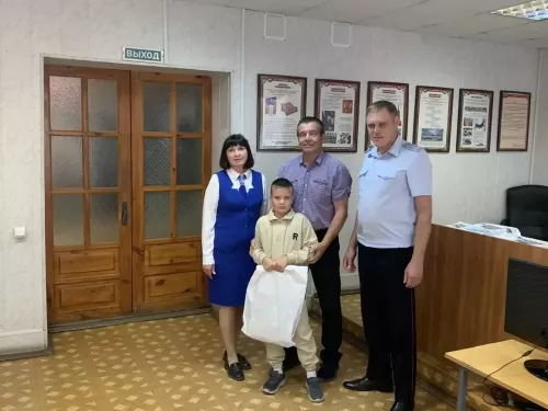 Чистопольские первоклассники получили напутствия от полицейских и общественников
