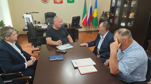 Дмитрий Иванов рассмотрел обращения жителей Чистопольского района на личном приёме