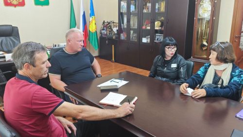 Дмитрий Иванов рассмотрел обращения жителей Чистопольского района на личном приёме
