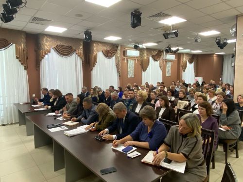 Эдуард Хасанов призвал чистопольцев активно выходить на средники и субботники