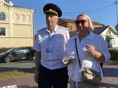 Делегацию ветеранов МВД из Свердловской области приветствовали в Чистополе