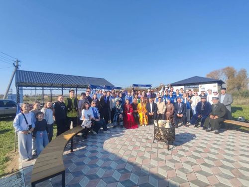В деревне Чистопольского района торжественно открыли молодёжную площадку