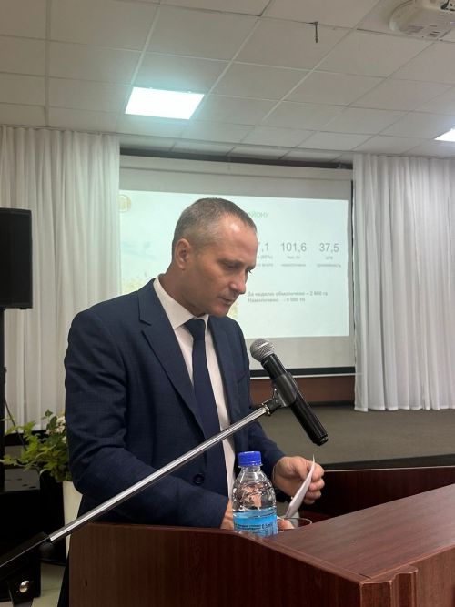 Дмитрий Иванов социаль хезмәт күрсәтү, урып-җыю һәм юлларда иминлек турында докладлар тыңлады