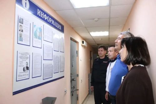 Общественники проверили условия содержания в изоляторе временного содержания