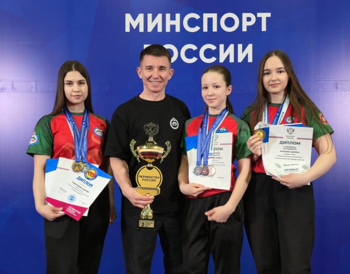 Чистопольские девушки завоевали медали разных достоинств в первенстве страны по армспорту