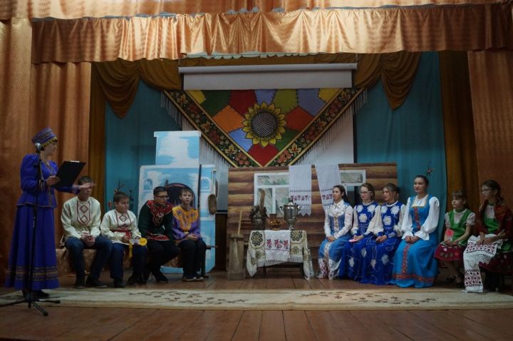 Юные жители чистопольского села свято берегут традиции своих предков