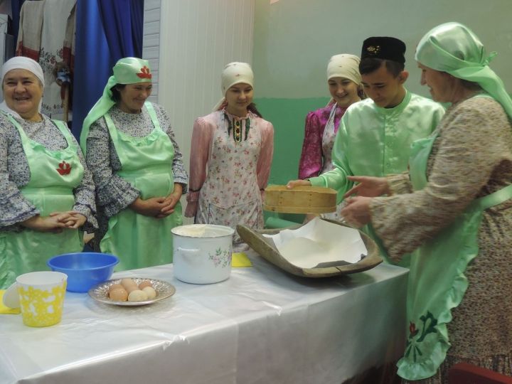 В чистопольском селе проходил мастер-класс по приготовлению татарских национальных блюд