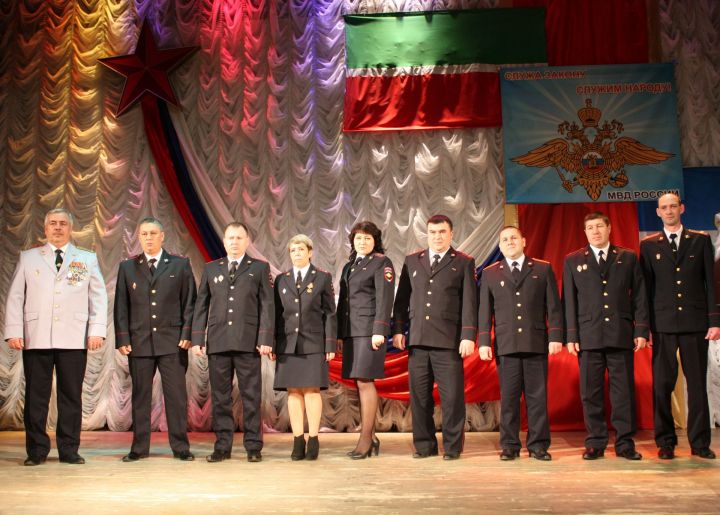 Сто лет на страже закона: Чистопольская полиция отметила юбилей службы праздничным концертом (ФОТОРЕПОРТАЖ)
