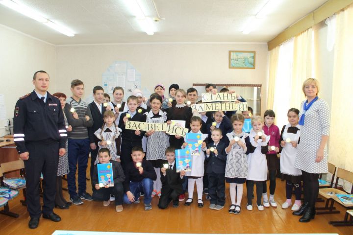 Юные жители чистопольского села сдавали «экзамен» по дорожной тематике