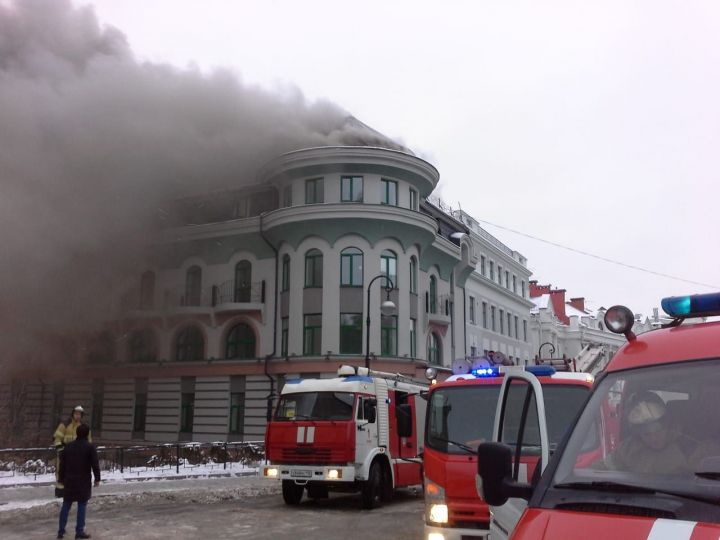 В центре Казани полыхает пожар!