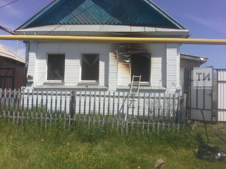 В Татарстане произошла трагедия: в собственном доме сгорела прикованная к кровати 63-летняя женщина