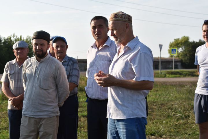 Сельчане  Чистопольского района избрали имама будущей мечети