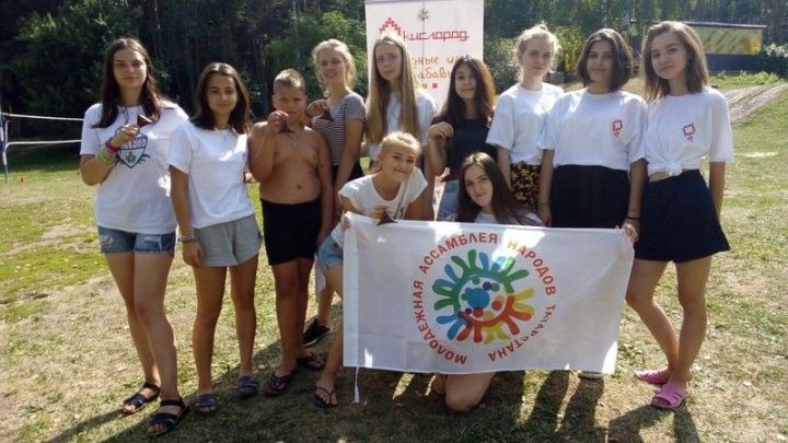 Активисты молодежной Ассамблеи народов Татарстана города Чистополь посетили лагерь «Солнышко»