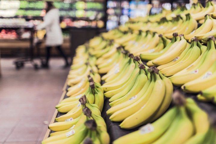 Код на бананах: что означают эти наклейки?